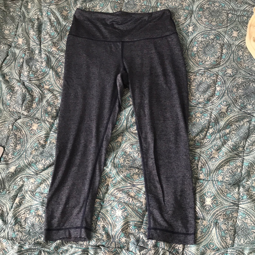 90 Degree Cropped Leggings